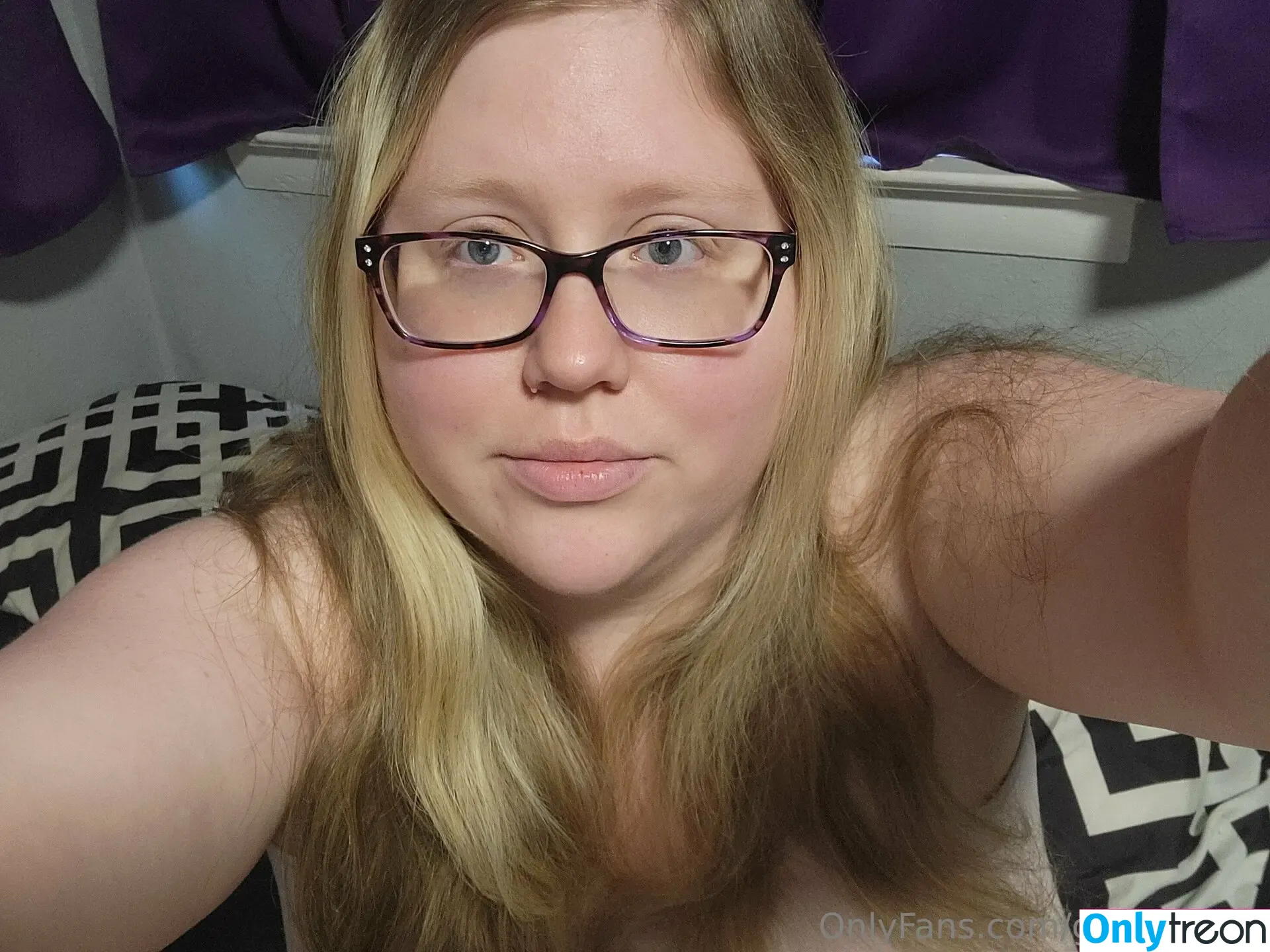geekikitten голая photo #0190 (geekykittenxo)