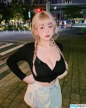  nude photo #0004