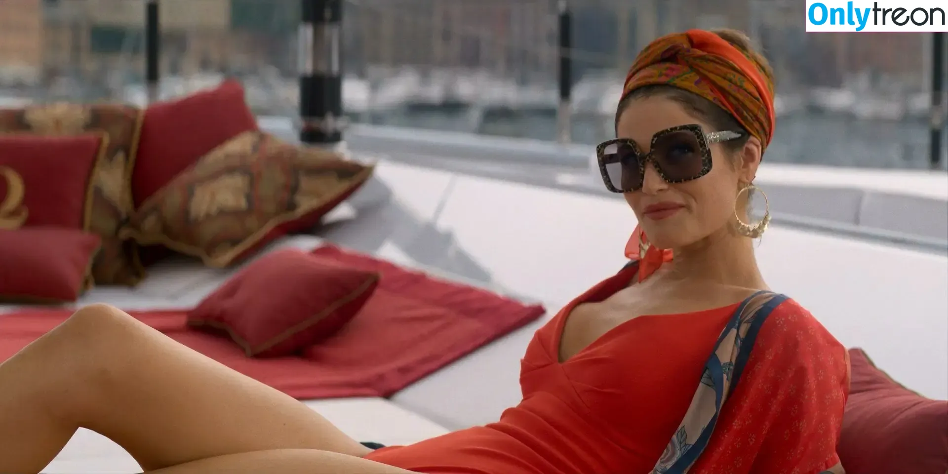 Gemma Arterton nude photo #0288 (gemmaartertonitalia)