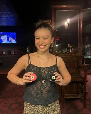 Genevieve Hannelius / ghannelius nude photo #0001