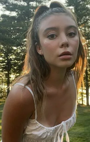 Genevieve Hannelius / ghannelius nude photo #0005