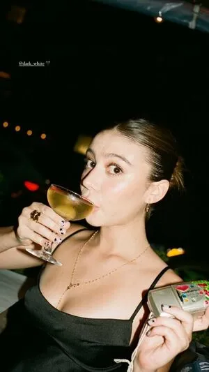 Genevieve Hannelius / ghannelius nude photo #0016