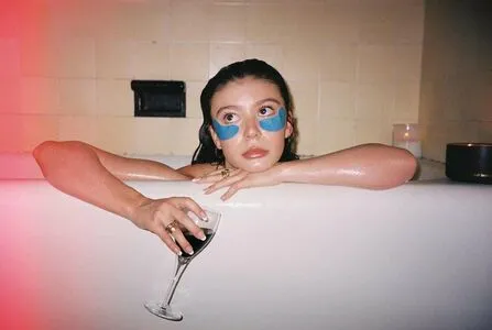 Genevieve Hannelius / ghannelius nude photo #0017