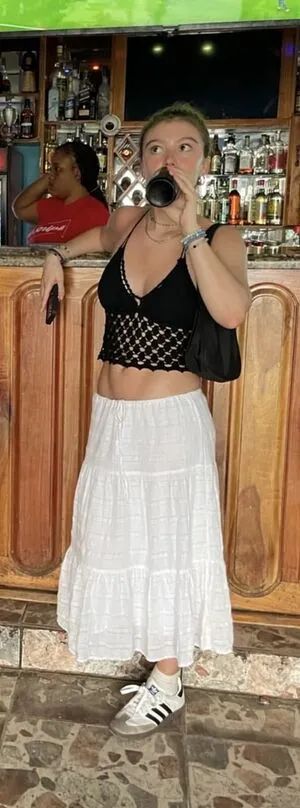 Genevieve Hannelius / ghannelius nude photo #0025