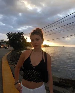 Genevieve Hannelius / ghannelius nude photo #0028