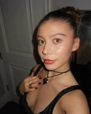 Genevieve Hannelius / ghannelius nude photo #0053