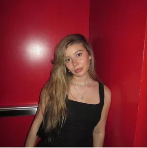 Genevieve Hannelius / ghannelius nude photo #0121
