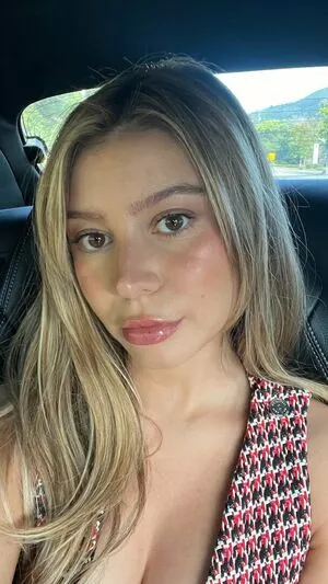Genevieve Hannelius / ghannelius nude photo #0132