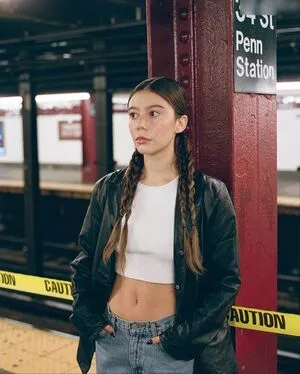 Genevieve Hannelius / ghannelius nude photo #0150