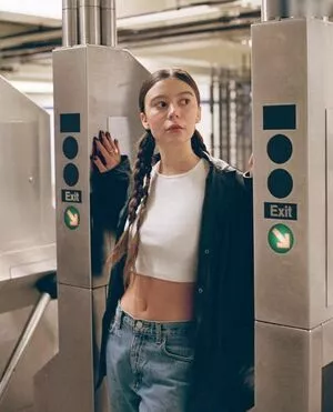 Genevieve Hannelius / ghannelius nude photo #0151