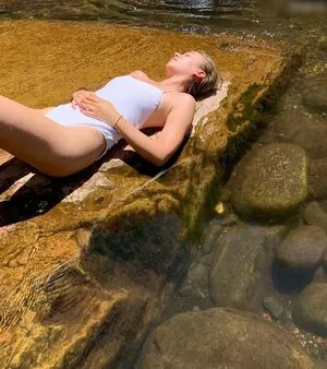 Genevieve Hannelius / ghannelius nude photo #0177