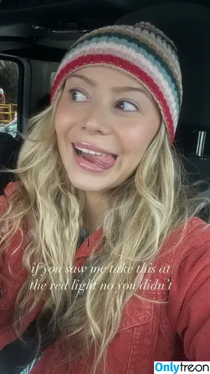 Genevieve Hannelius / ghannelius nude photo #0323