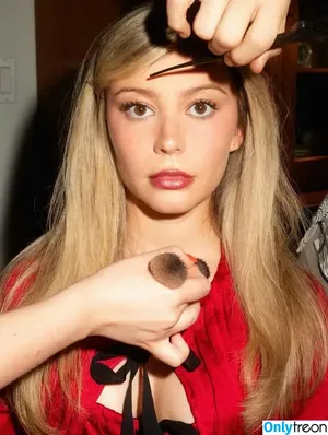 Genevieve Hannelius / ghannelius nude photo #0450