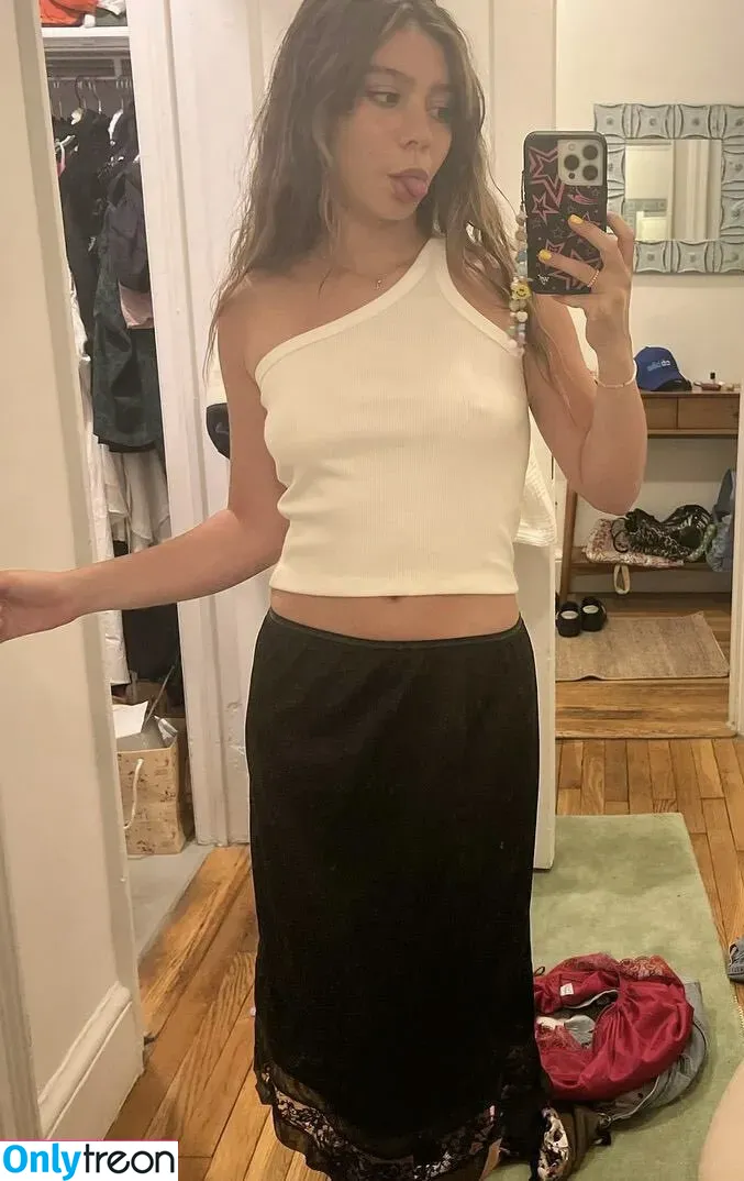 Genevieve Hannelius nude photo #0007 (ghannelius)