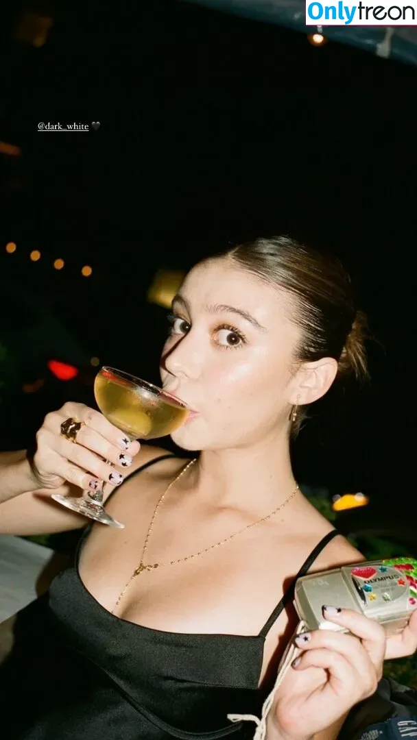 Genevieve Hannelius nude photo #0016 (ghannelius)