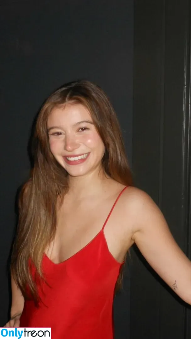 Genevieve Hannelius nude photo #0021 (ghannelius)