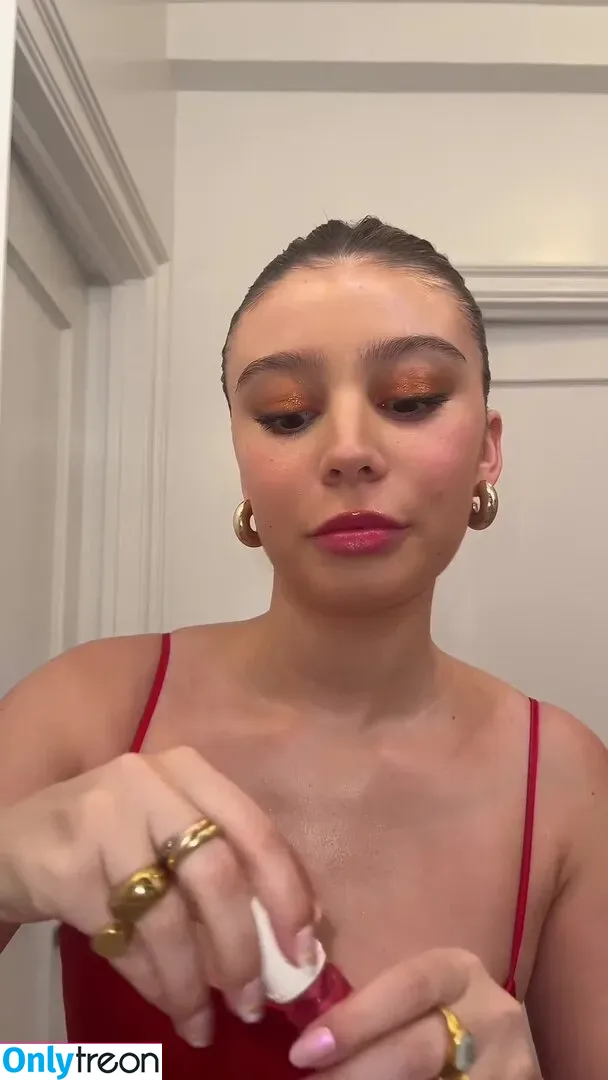 Genevieve Hannelius nude photo #0112 (ghannelius)