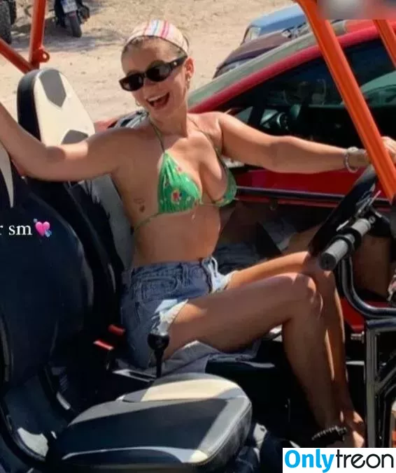 Genevieve Hannelius nude photo #0139 (ghannelius)