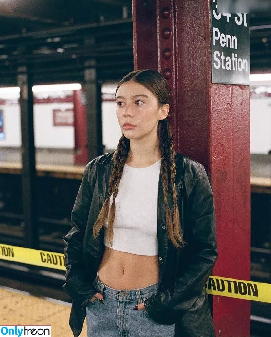 Genevieve Hannelius nude photo #0150 (ghannelius)