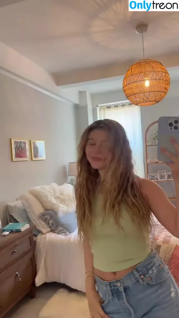 Genevieve Hannelius nude photo #0188 (ghannelius)