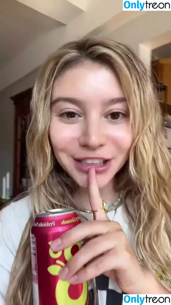 Genevieve Hannelius nude photo #0189 (ghannelius)