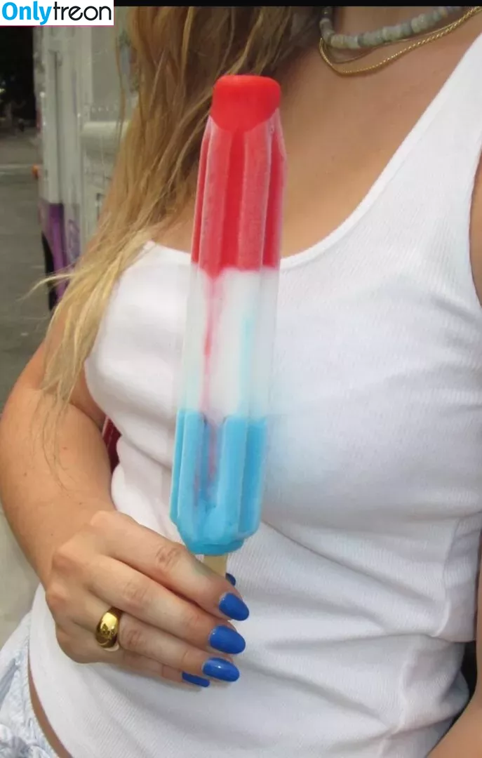 Genevieve Hannelius nude photo #0208 (ghannelius)
