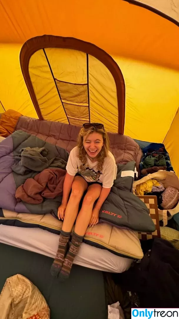 Genevieve Hannelius nude photo #0215 (ghannelius)