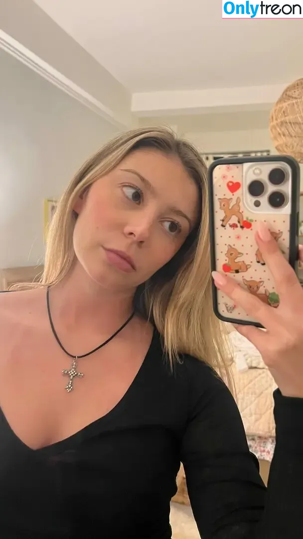 Genevieve Hannelius nude photo #0312 (ghannelius)