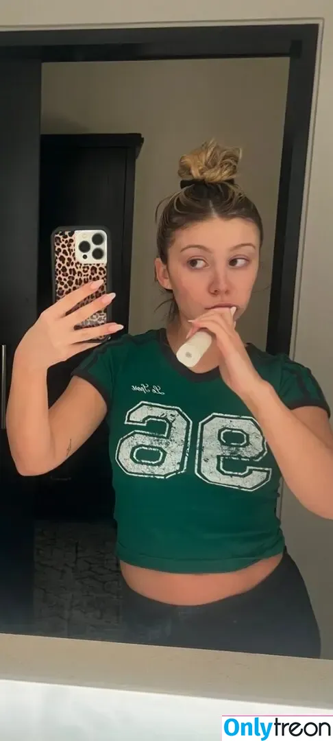 Genevieve Hannelius nude photo #0314 (ghannelius)