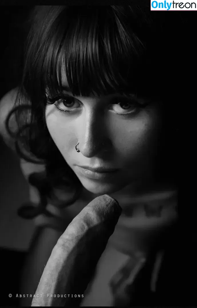 Georgia Alexandra Oxtoby nude photo #0014 (avalou35 / georgiaoxo)