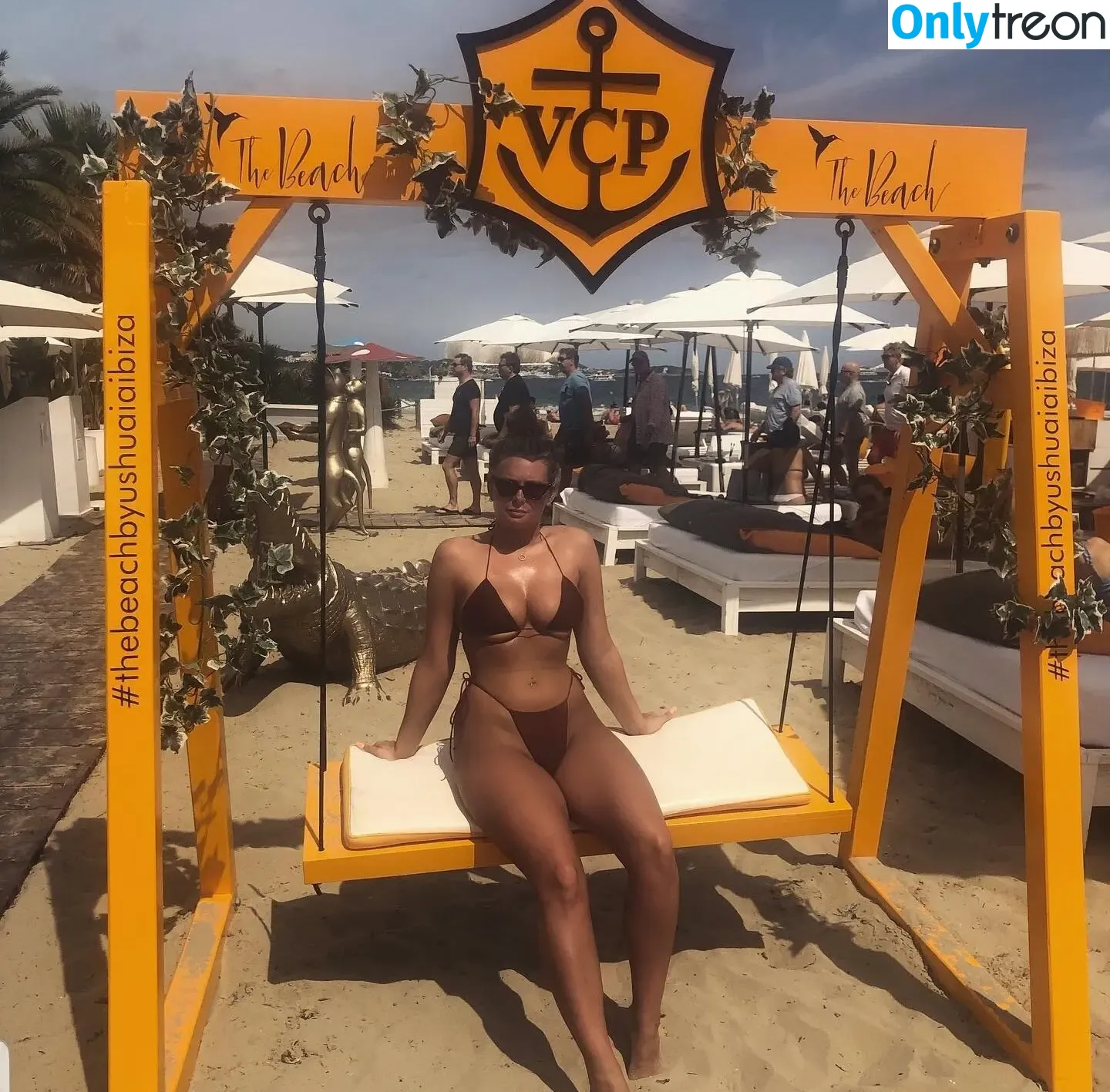 Georgia Burgess nude photo #0003 (georgia_burgess)