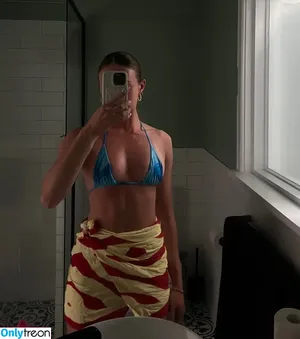 Georgia Harris / geo__harris nude photo #0116