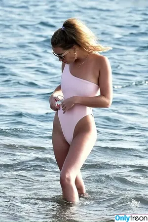 Georgia Harrison / georgialouiseharrison nude photo #0212