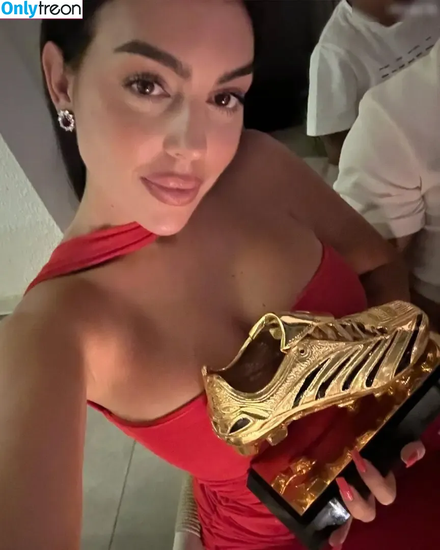 Georgina Rodriguez Hernández nude photo #0048 (georginagio)