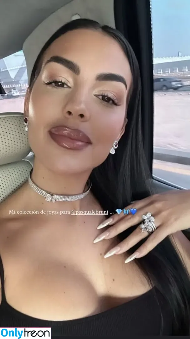 Georgina Rodriguez Hernández nude photo #0121 (georginagio)
