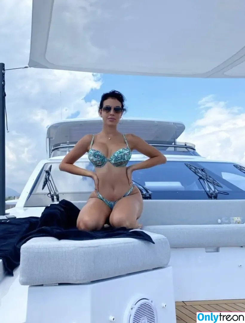 Georgina Rodriguez Hernández nude photo #0156 (georginagio)
