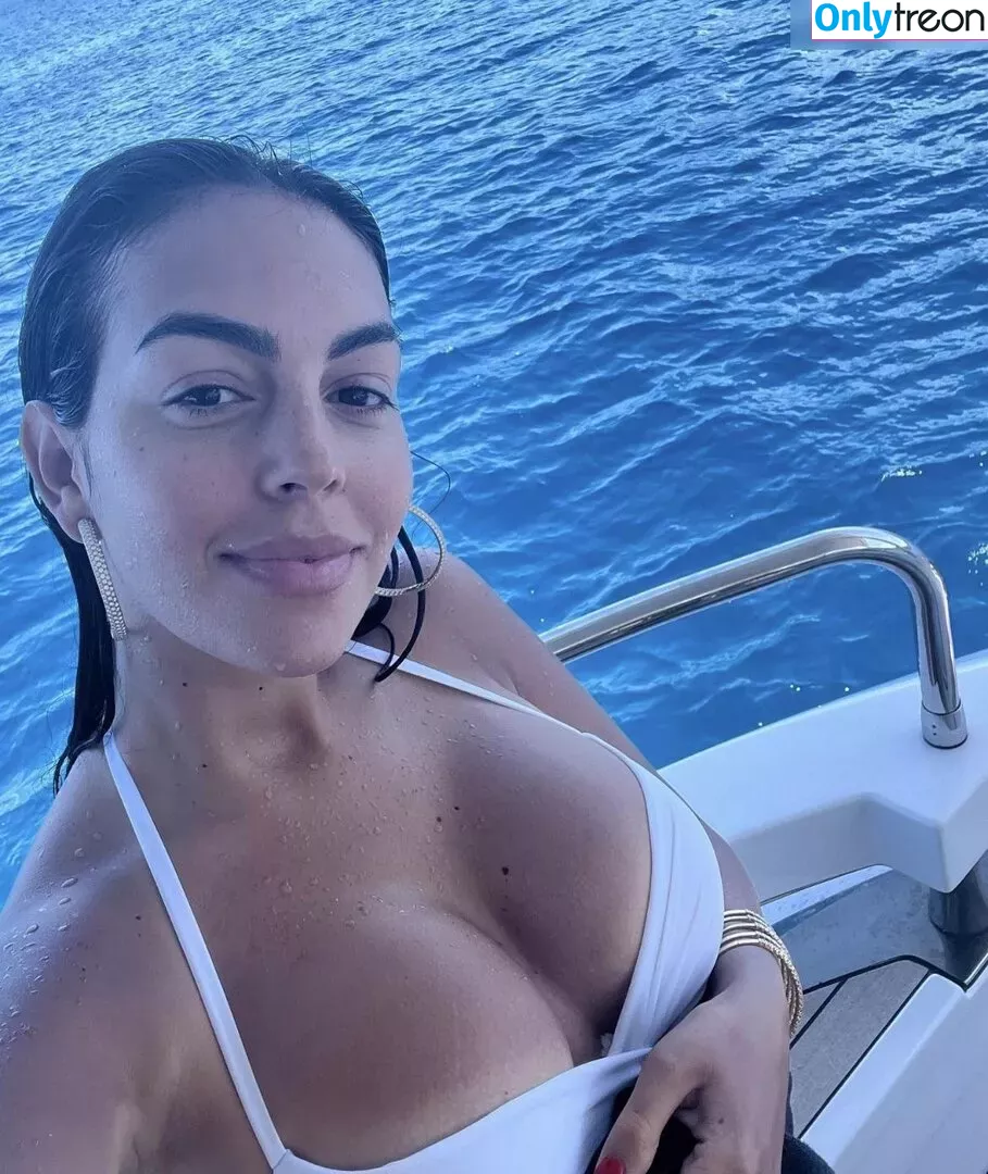 Georgina Rodriguez голая photo #0088 (georginagio)