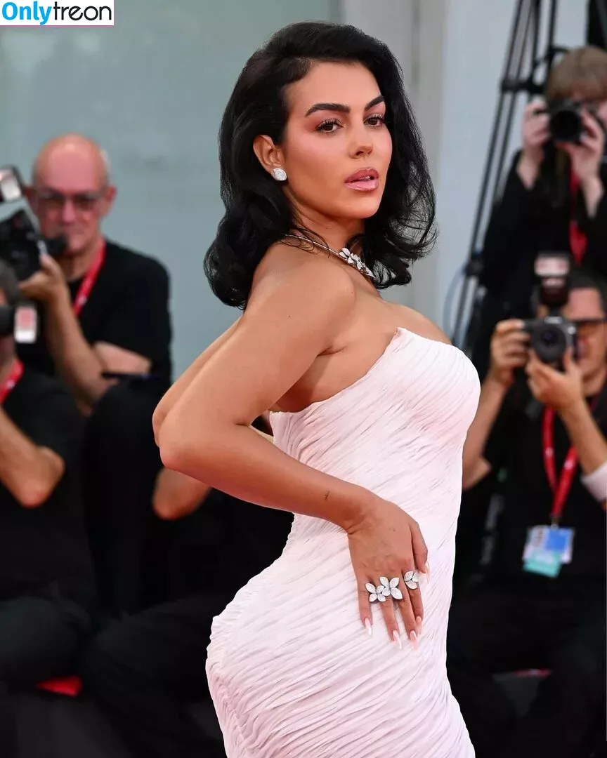 Georgina Rodriguez голая photo #0113 (georginagio)