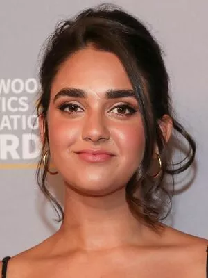 Geraldine Viswanathan / yoyogeraldine nude photo #0080
