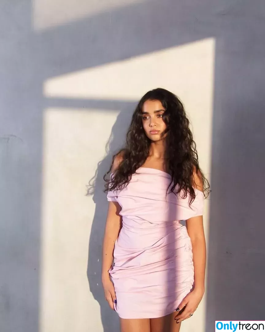 Geraldine Viswanathan nude photo #0074 (yoyogeraldine)