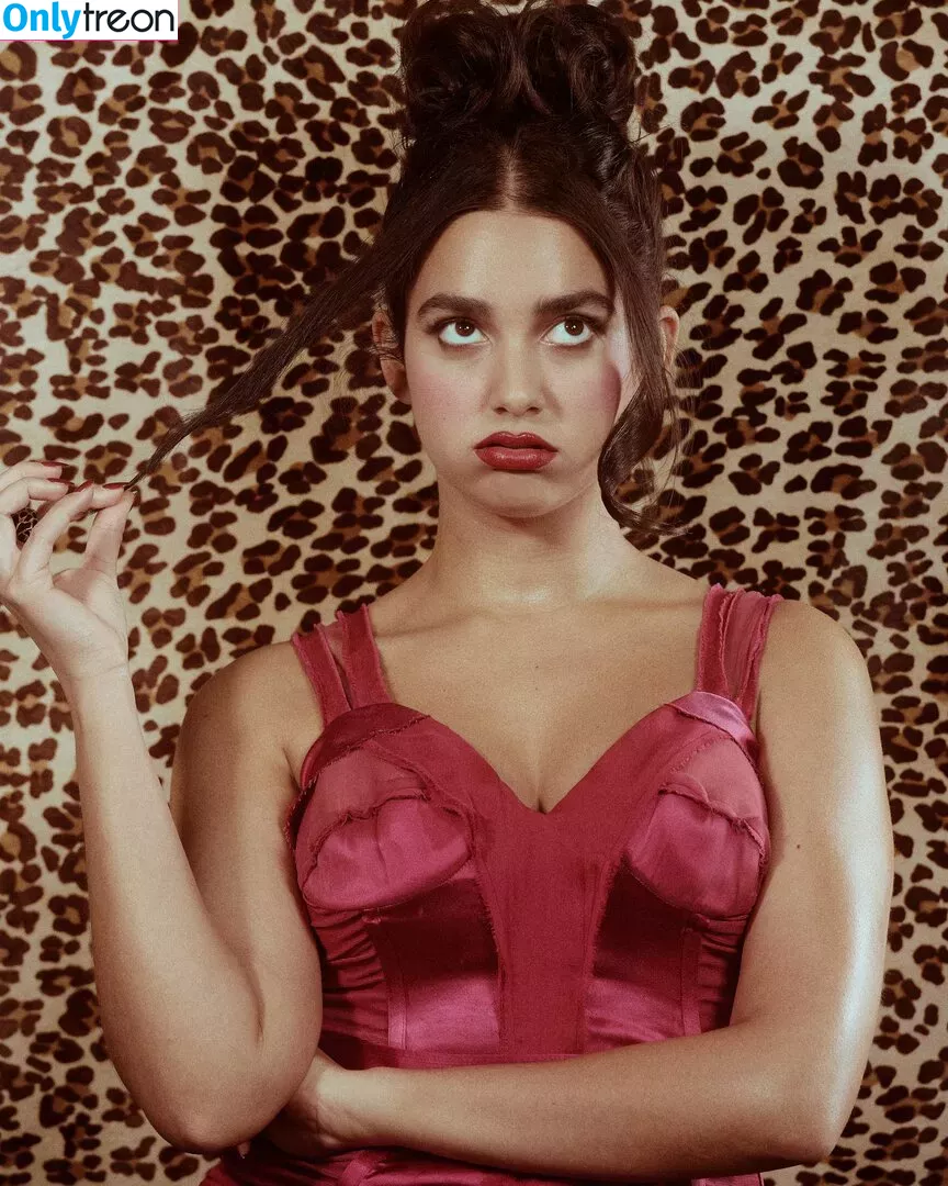 Geraldine Viswanathan nude photo #0081 (yoyogeraldine)