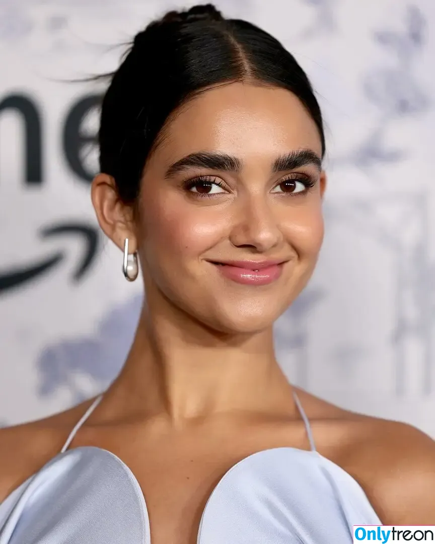 Geraldine Viswanathan nude photo #0090 (yoyogeraldine)