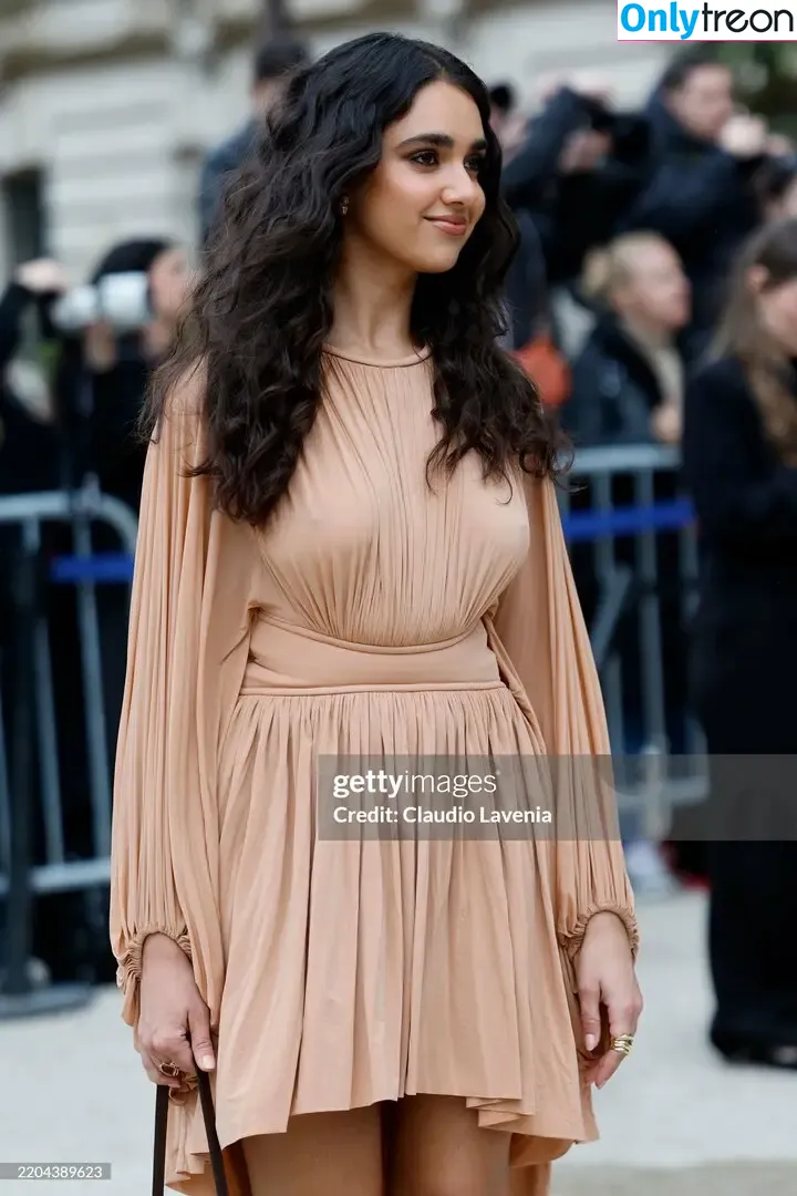 Geraldine Viswanathan nude photo #0101 (yoyogeraldine)