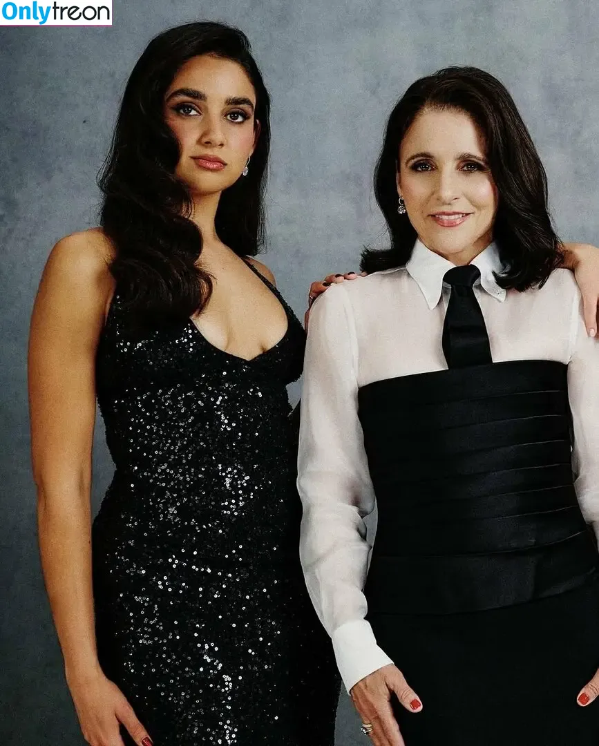 Geraldine Viswanathan голая photo #0137 (yoyogeraldine)