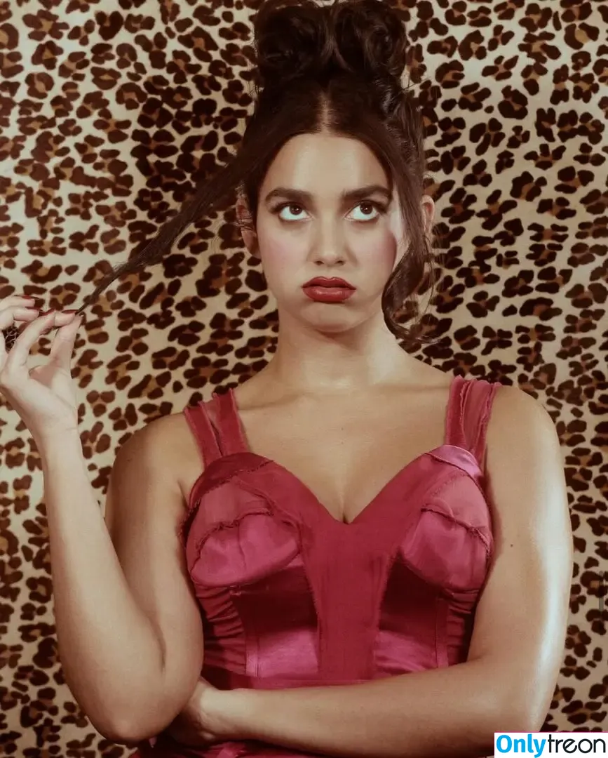Geraldine Viswanathan nude photo #0152 (yoyogeraldine)