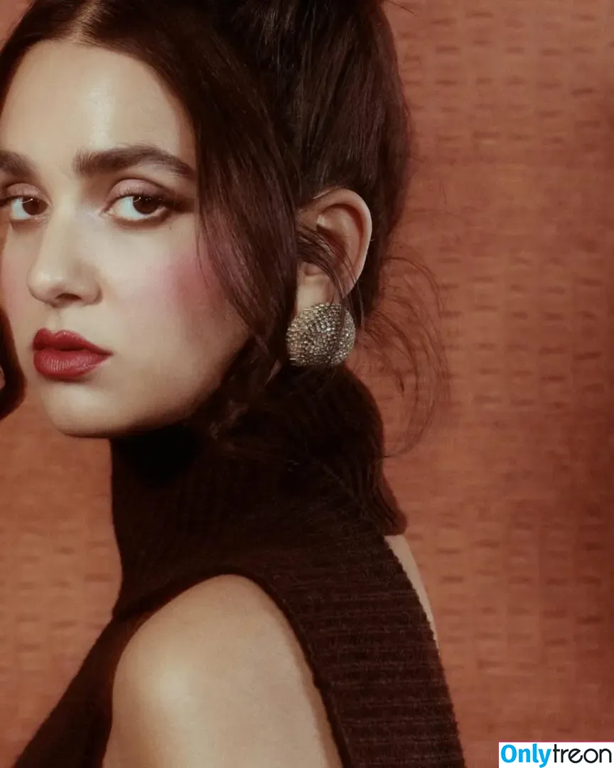 Geraldine Viswanathan nude photo #0154 (yoyogeraldine)