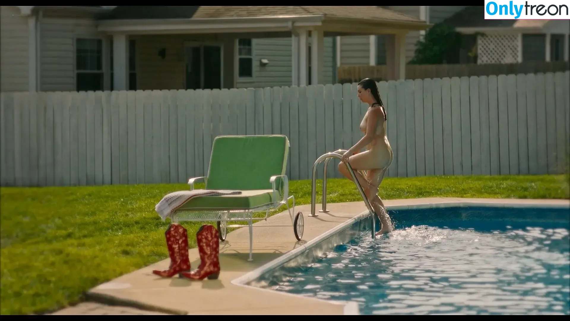 Geraldine Viswanathan nude photo #0163 (yoyogeraldine)