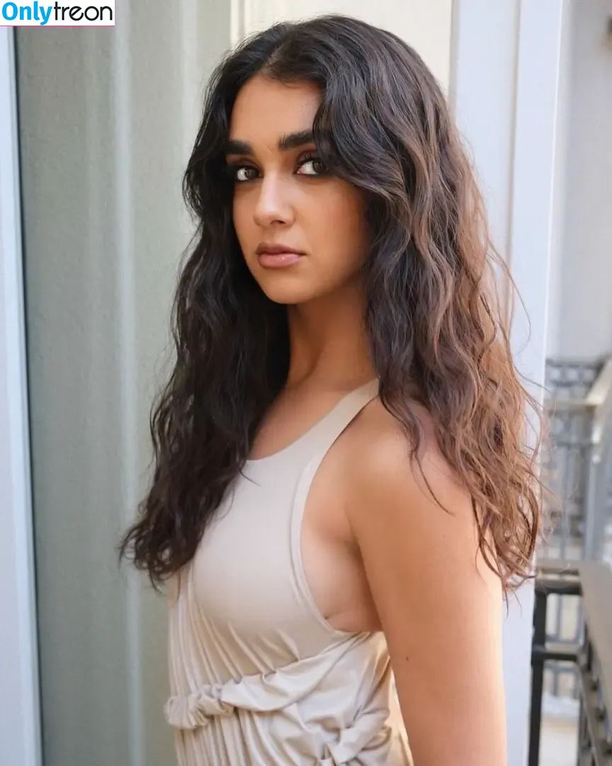 Geraldine Viswanathan nude photo #0174 (yoyogeraldine)