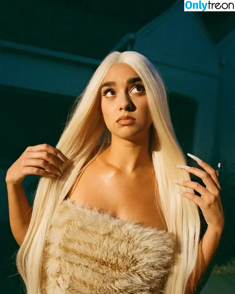 Geraldine Viswanathan nude photo #0184 (yoyogeraldine)
