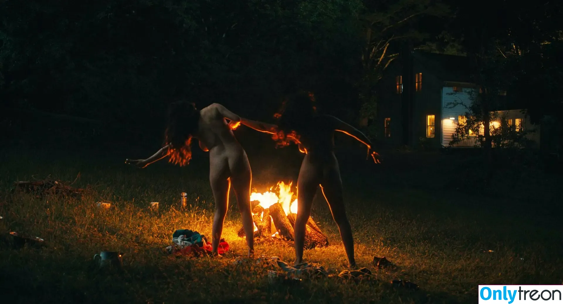 Geraldine Viswanathan nude photo #0230 (yoyogeraldine)